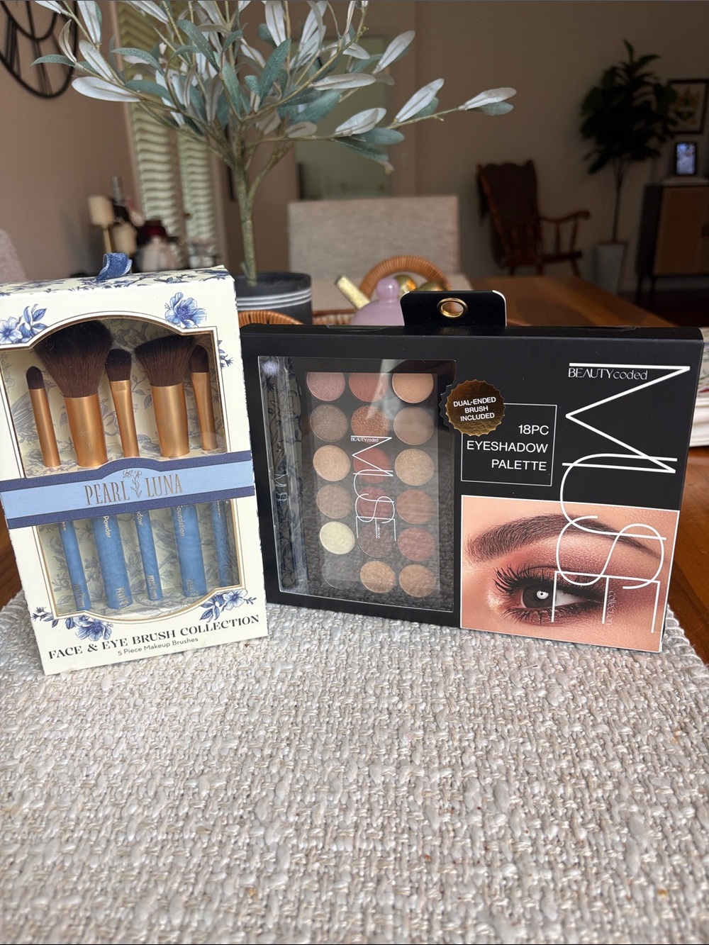 Muse 18-Pan Eyeshadow Palette — Pinks, Browns & Golds With Face and Eye Brushes